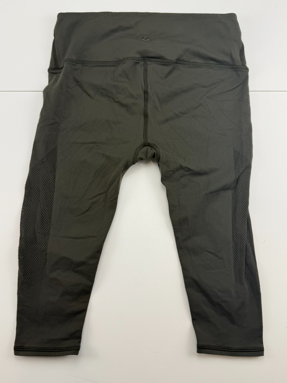 Lululemon Reveal Crop 15" Womens 8 Dark Olive Mesh Leggings W6HGPS